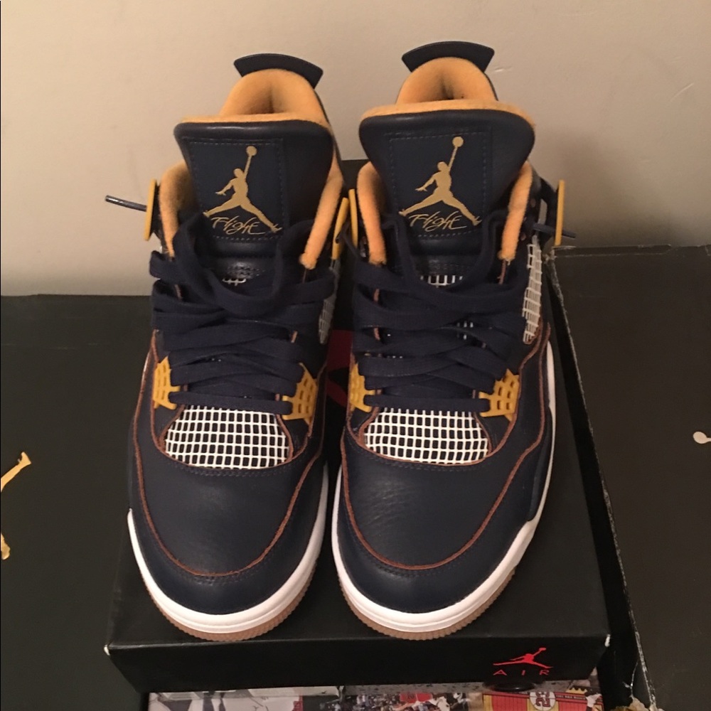 Jordan 4 Dunk from above